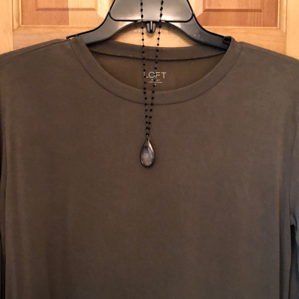 Black beaded necklace with clear pendant - Picture 4 of 5